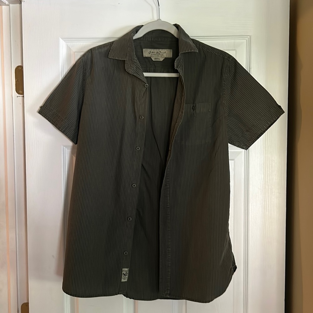 Green Gable and Grant Button down